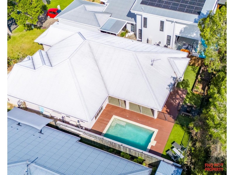 /9 Icefire Quay, Trinity Park QLD 4879