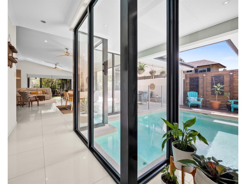 /13 Icefire Quay, Trinity Park QLD 4879