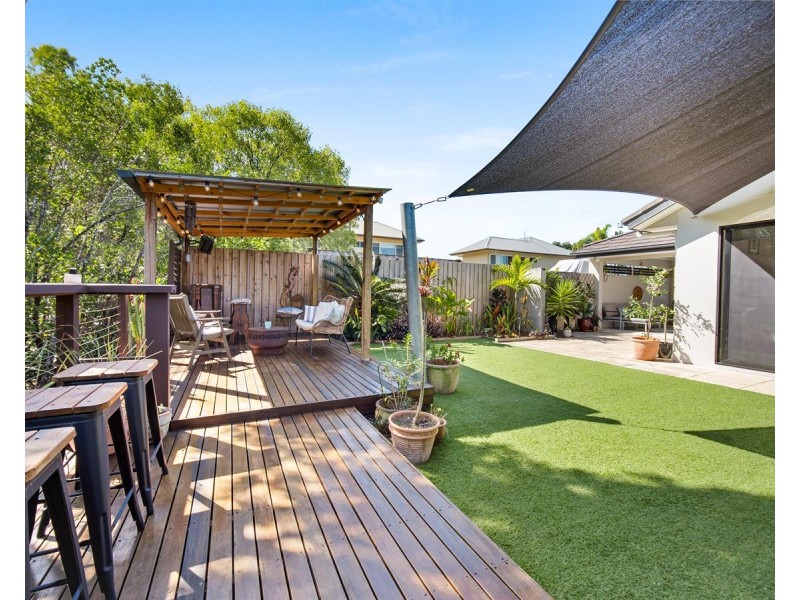 /13 Icefire Quay, Trinity Park QLD 4879