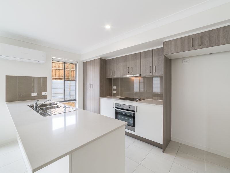 4 Finlayson Street, Spring Mountain QLD 4124