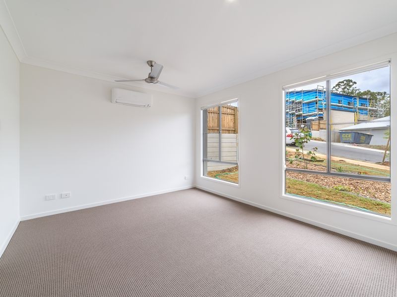 4 Finlayson Street, Spring Mountain QLD 4124