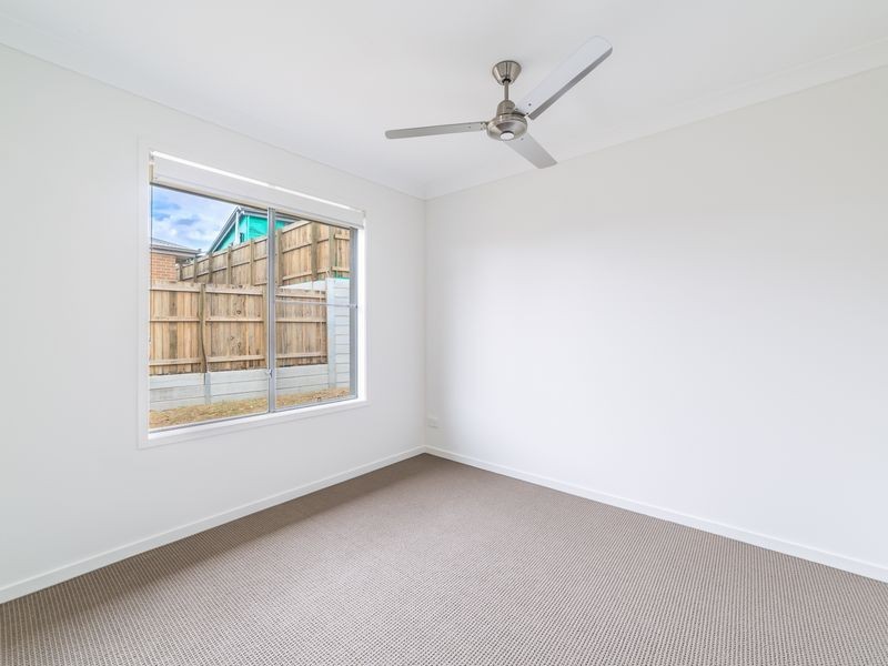 4 Finlayson Street, Spring Mountain QLD 4124