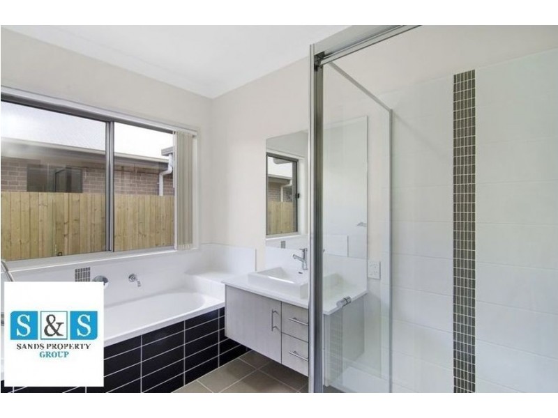 13 Learning Street, Coomera QLD 4209