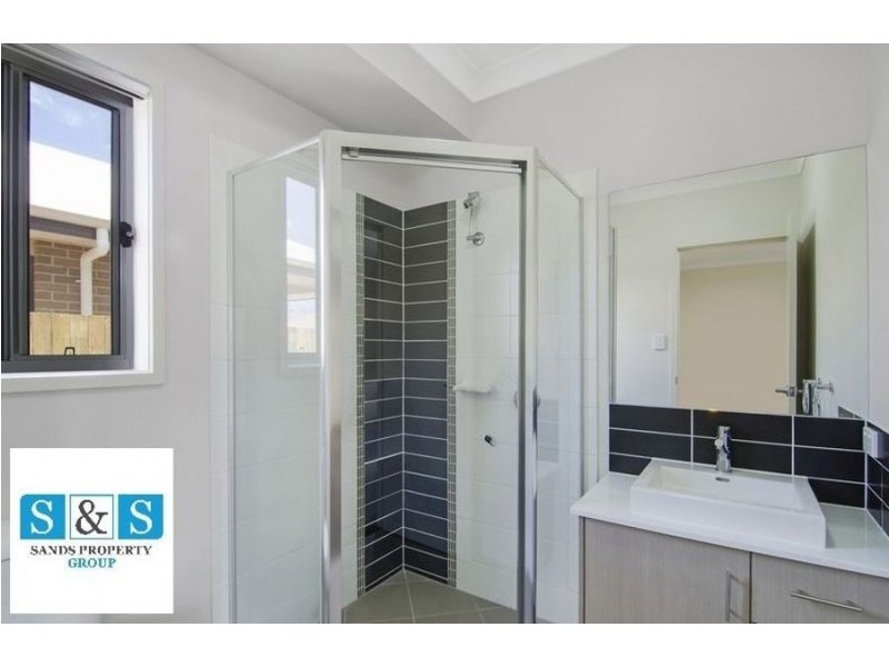13 Learning Street, Coomera QLD 4209