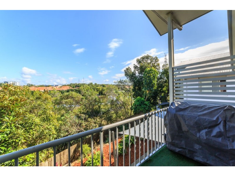 8/27 Eugenia Circuit, Robina QLD 4226