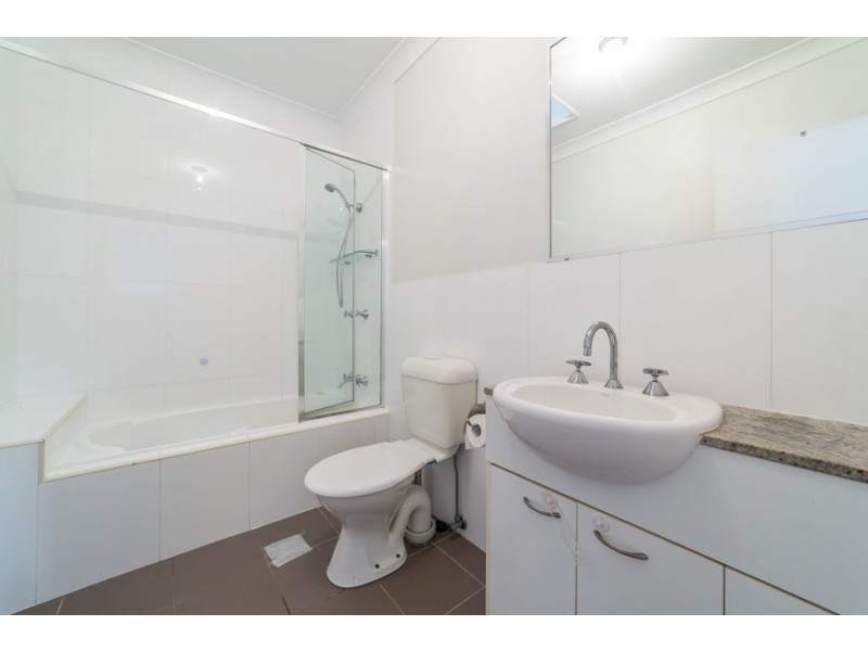 8/27 Eugenia Circuit, Robina QLD 4226