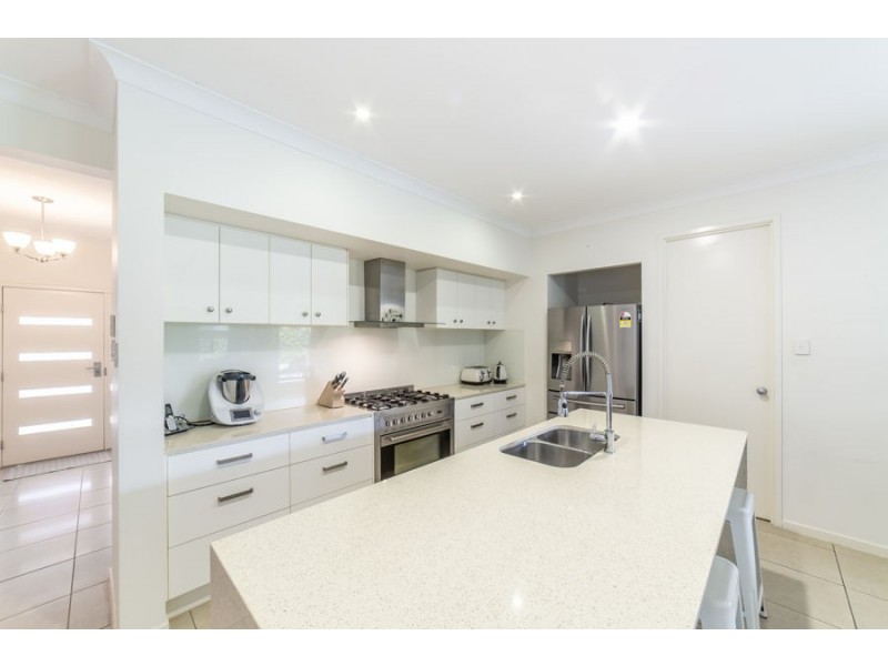 10 Captain Hope Avenue, Maudsland QLD 4210