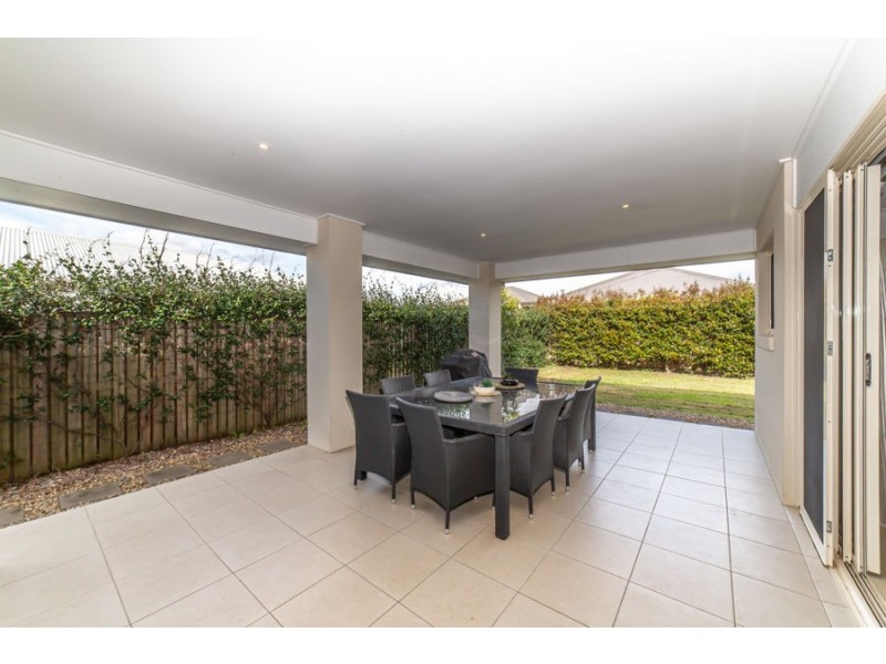 10 Captain Hope Avenue, Maudsland QLD 4210