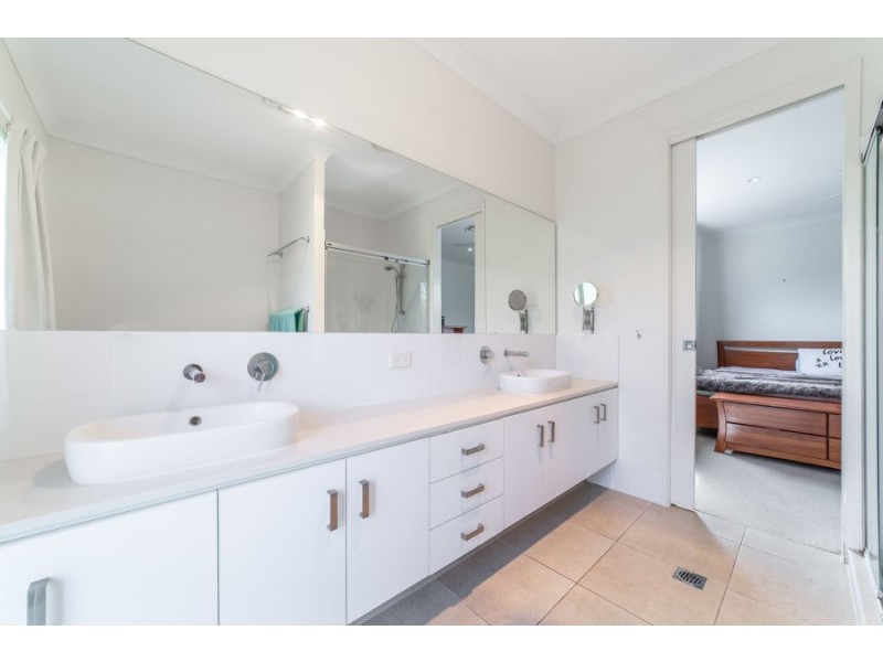 10 Captain Hope Avenue, Maudsland QLD 4210