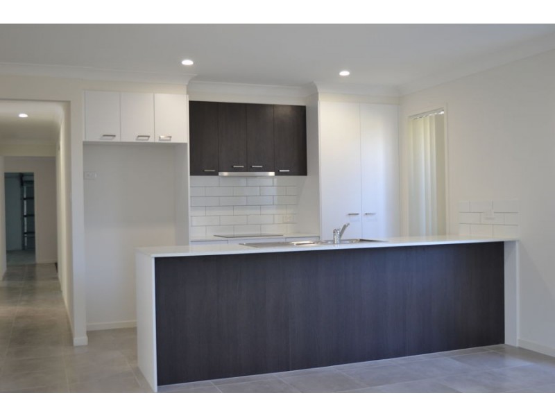 189 McKinnon Drive, Yarrabilba QLD 4207