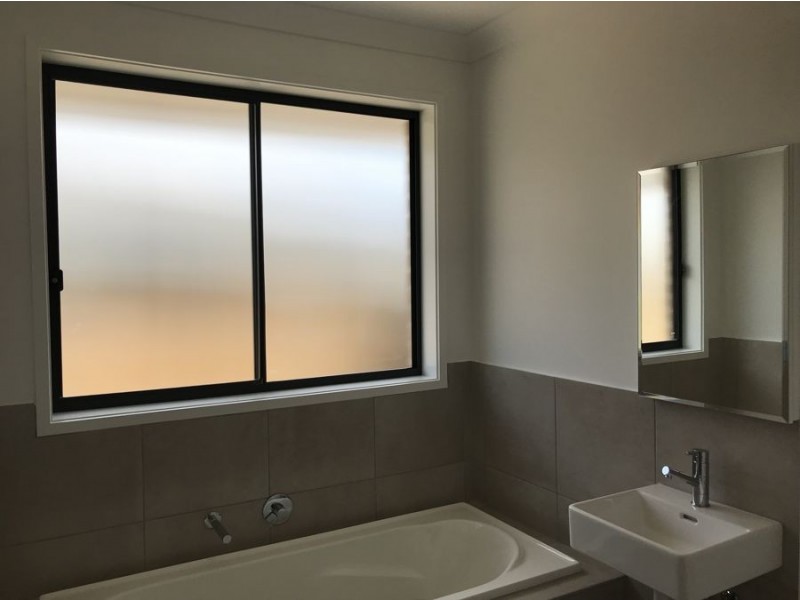 19 Village Boulevarde, Pimpama QLD 4209
