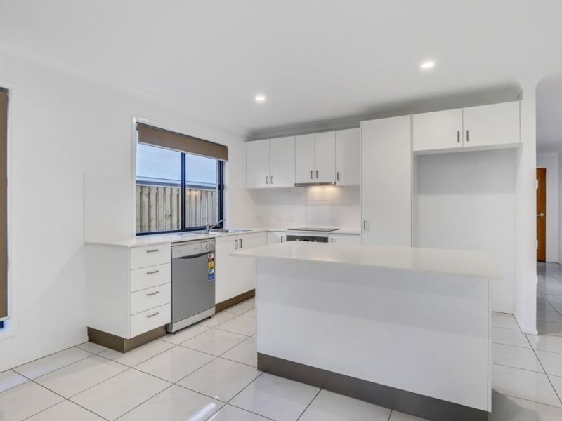 268 Fairbourne Terrace, Pimpama QLD 4209