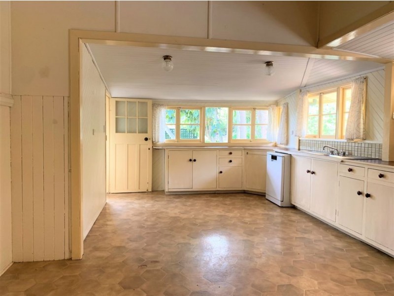 36 Ben Nevis Street, Tamborine Mountain QLD 4272
