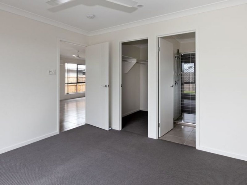 8 Mica Street, Yarrabilba QLD 4207
