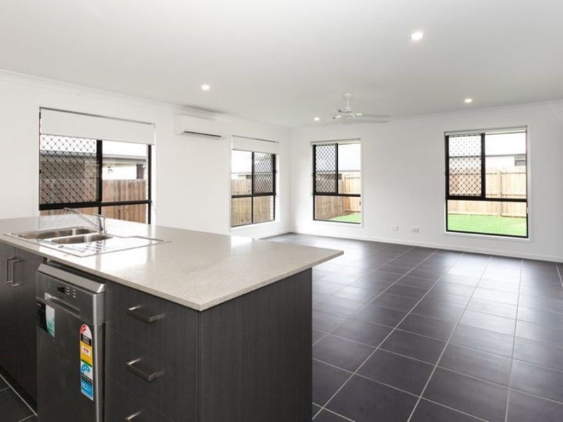 8 Mica Street, Yarrabilba QLD 4207