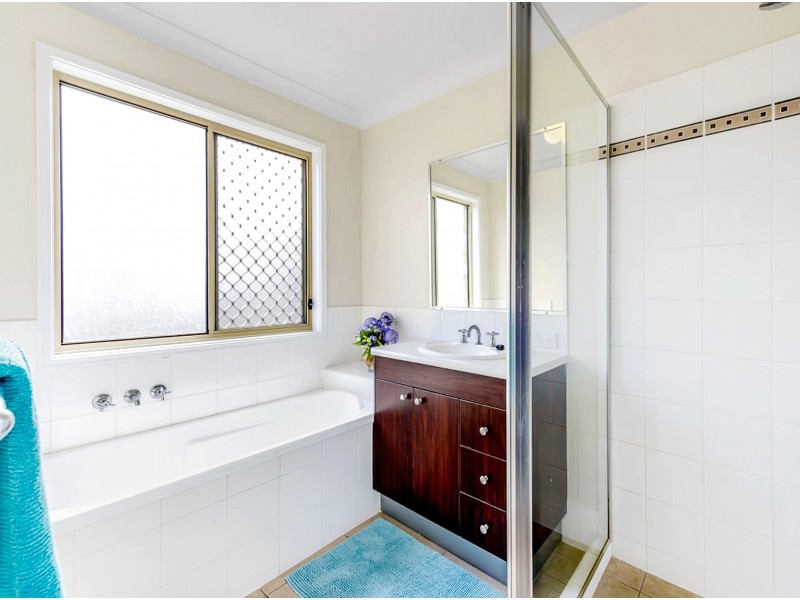 10 Bedivere Dr, Ormeau QLD 4208