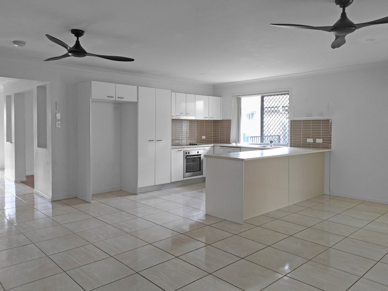 30 Piccadilly St, Bellmere QLD 4510