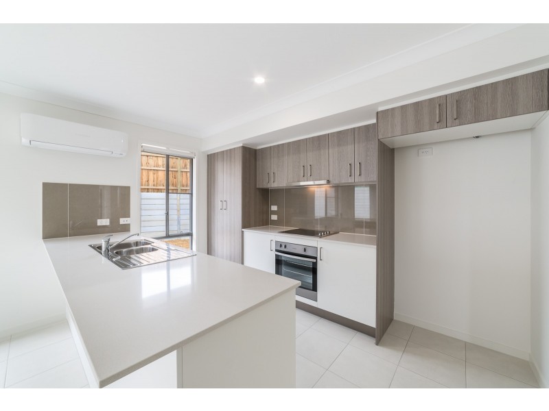 4 Finlayson Street, Spring Mountain QLD 4124