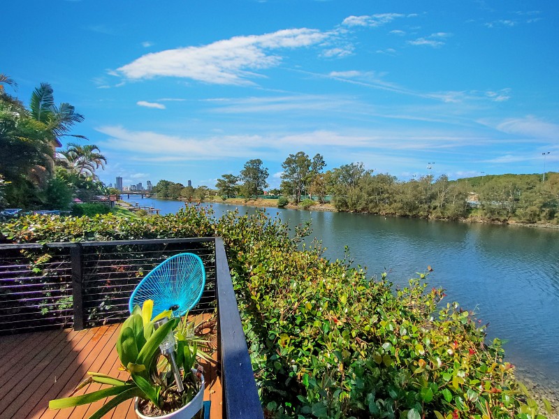 179/215 Cottesloe Dr, Mermaid Waters QLD 4218