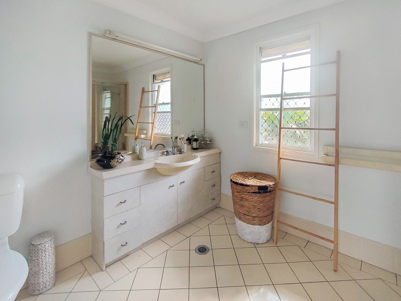179/215 Cottesloe Dr, Mermaid Waters QLD 4218