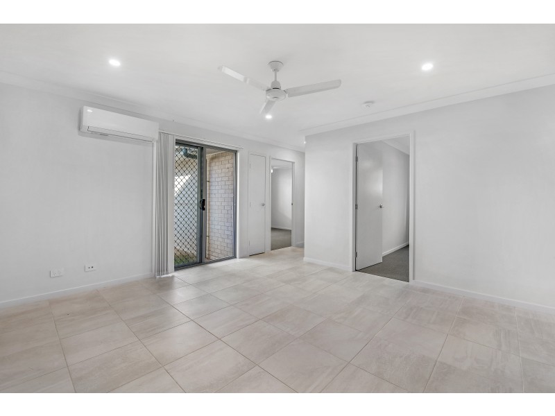 8B Love St, Upper Caboolture QLD 4510