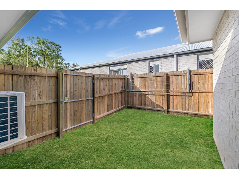 8B Love St, Upper Caboolture QLD 4510