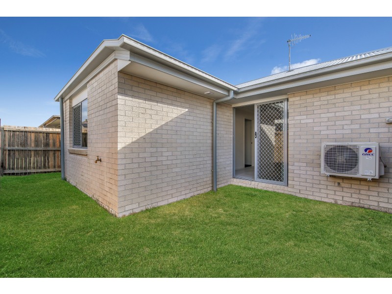 8B Love St, Upper Caboolture QLD 4510