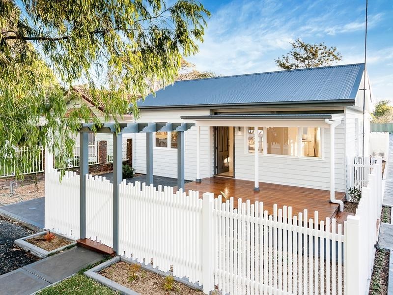 27 Angler Street, Woy Woy NSW 2256