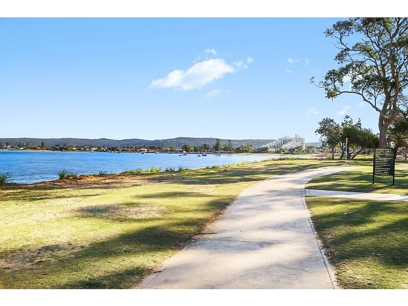 2/5 Ferry Road, Ettalong Beach NSW 2257