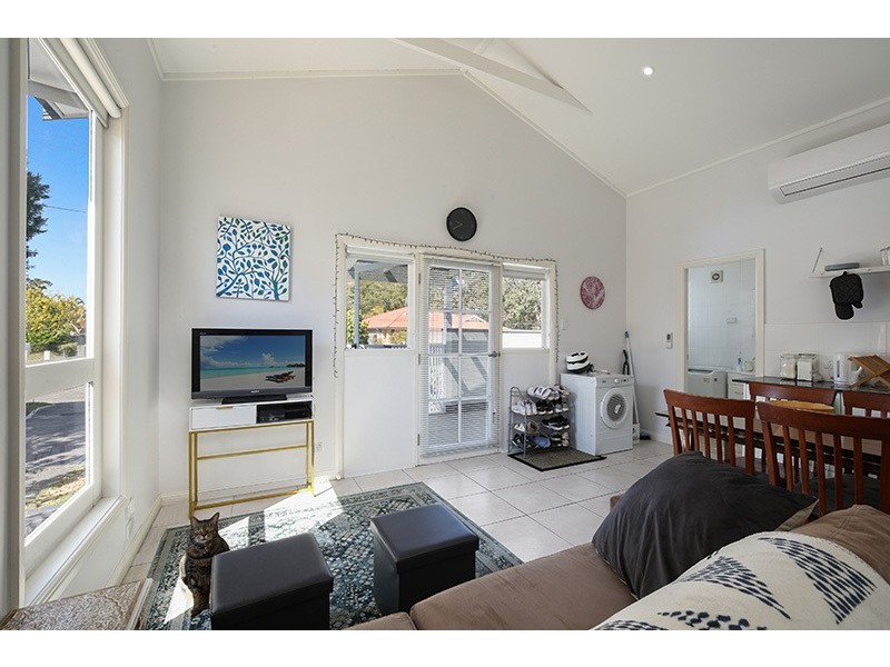 6 Grafton Avenue, Woy Woy NSW 2256