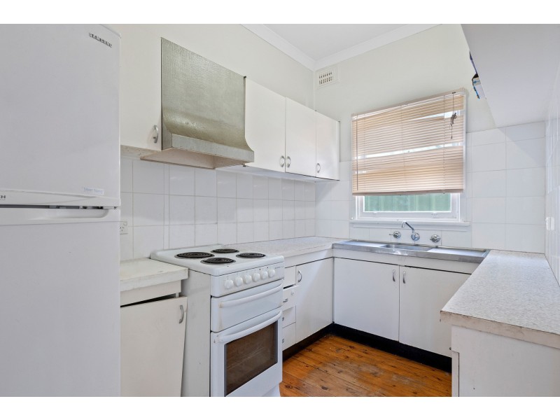 18 Welcome Street, Woy Woy NSW 2256