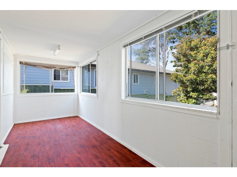 18 Welcome Street, Woy Woy NSW 2256