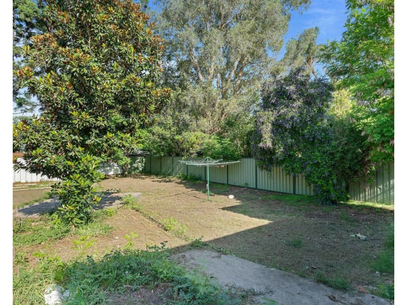 18 Welcome Street, Woy Woy NSW 2256