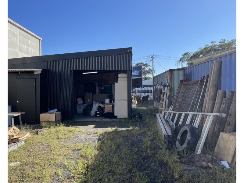 16 Alma Avenue, Woy Woy NSW 2256