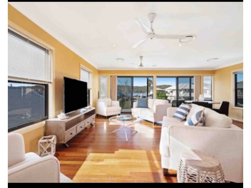 211 Booker Bay Road, Booker Bay NSW 2257