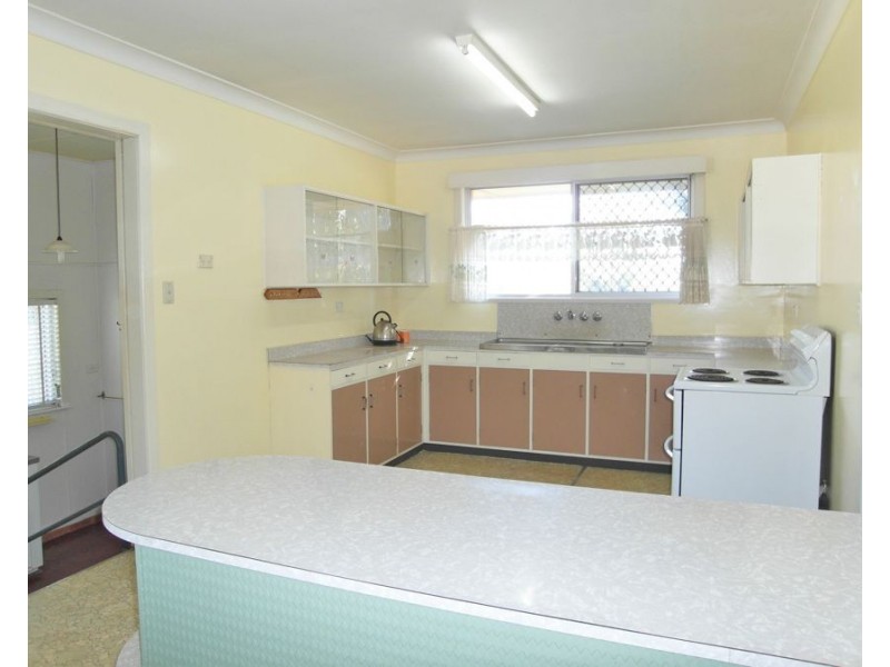 1 Jewell Street, Centenary Heights QLD 4350