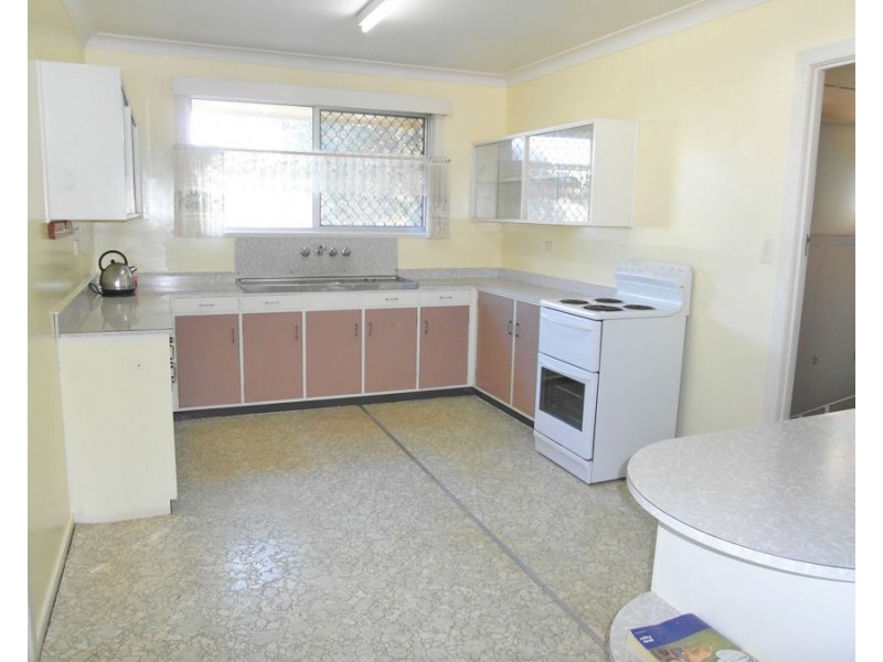 1 Jewell Street, Centenary Heights QLD 4350