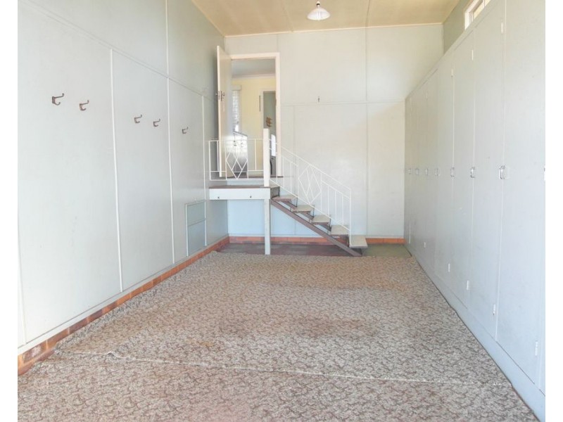 1 Jewell Street, Centenary Heights QLD 4350