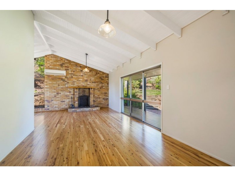 27 Linora Drive, Gowrie Mountain QLD 4350