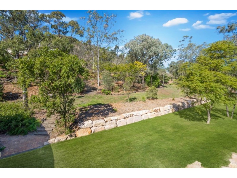 27 Linora Drive, Gowrie Mountain QLD 4350