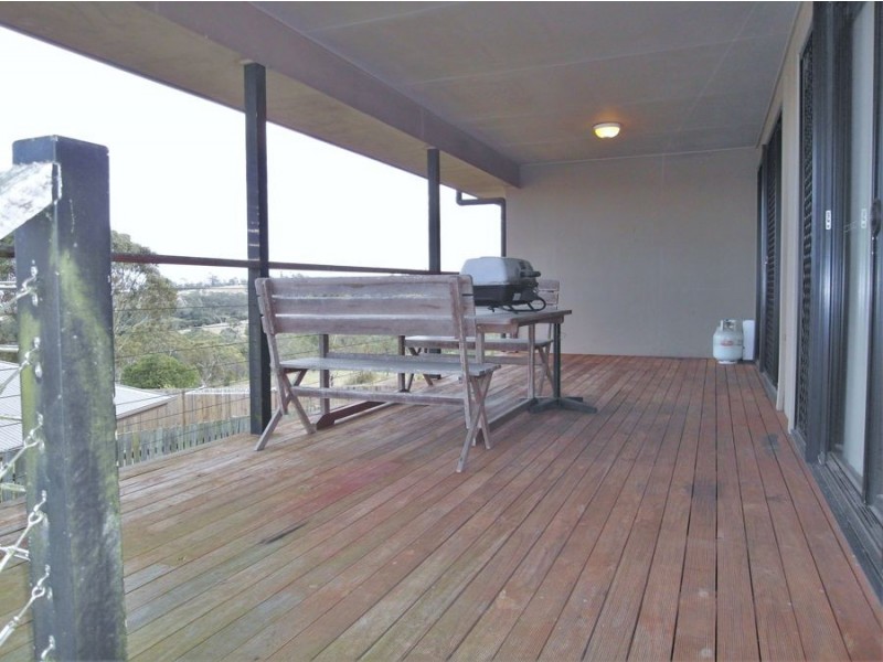 9 McShane Drive, Mount Kynoch QLD 4350