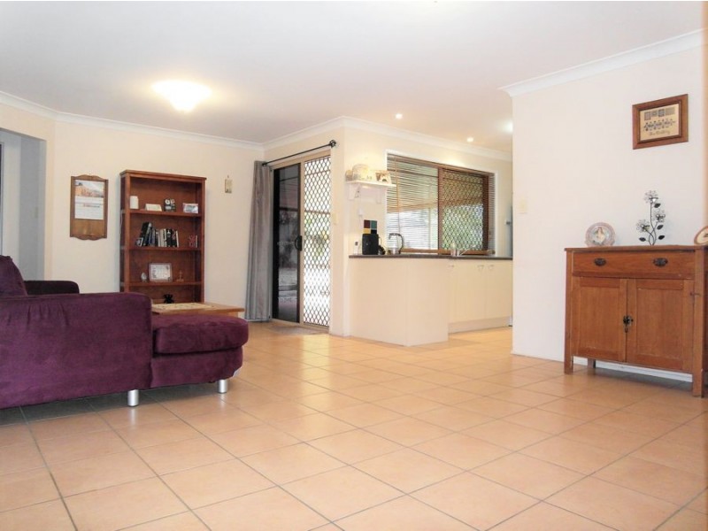 4 Kauri Street, Kearneys Spring QLD 4350