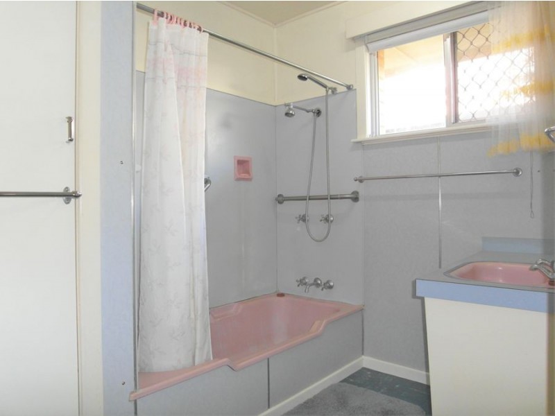 Centenary Heights QLD 4350