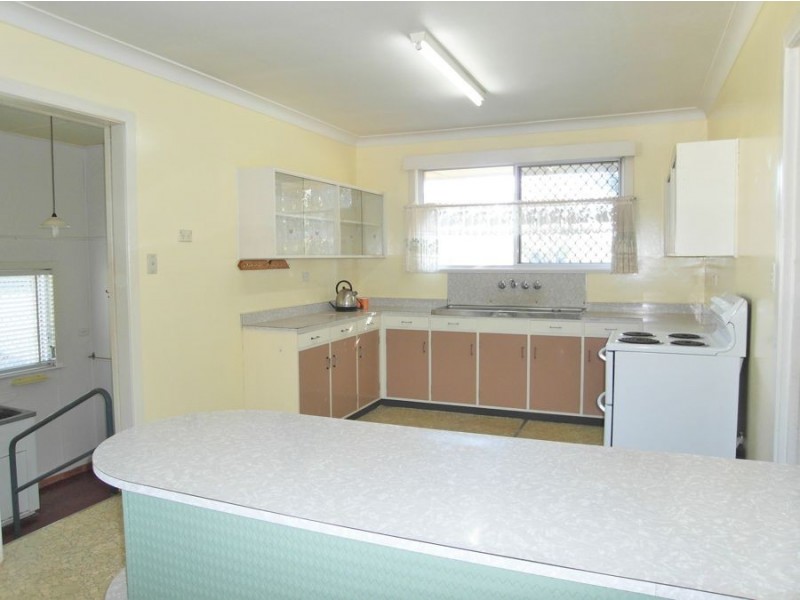 Centenary Heights QLD 4350