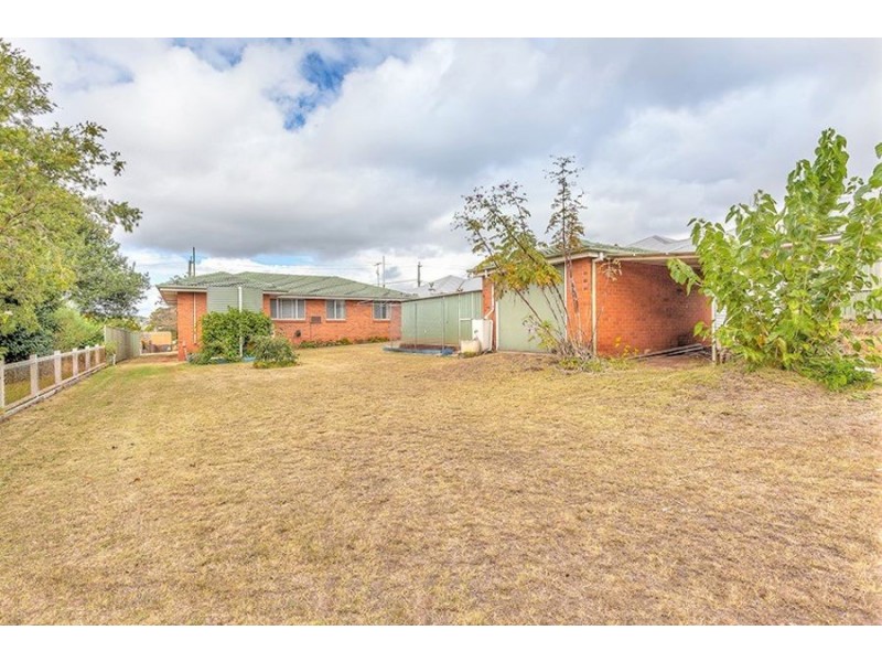 Centenary Heights QLD 4350