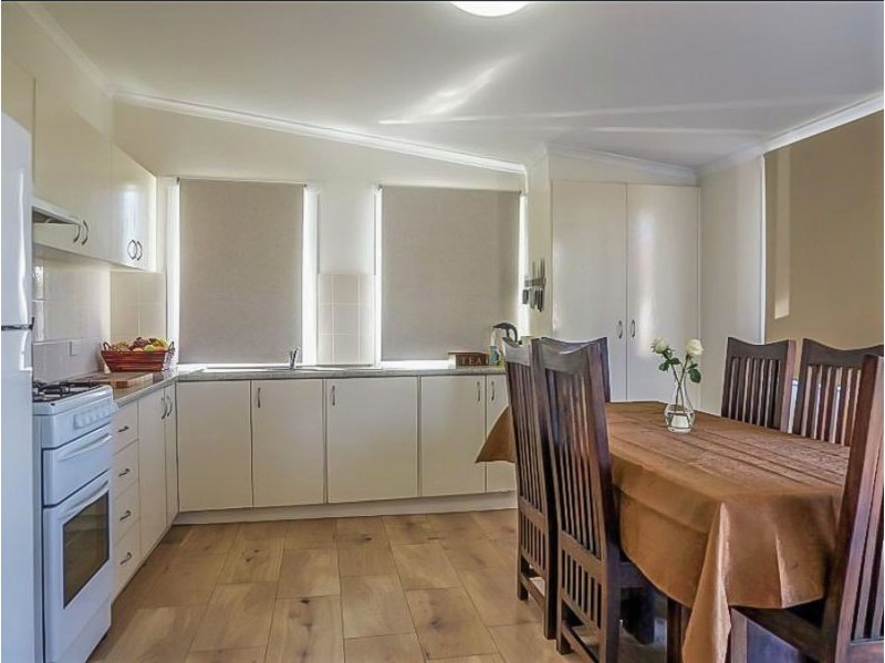 326 West Street, Kearneys Spring QLD 4350