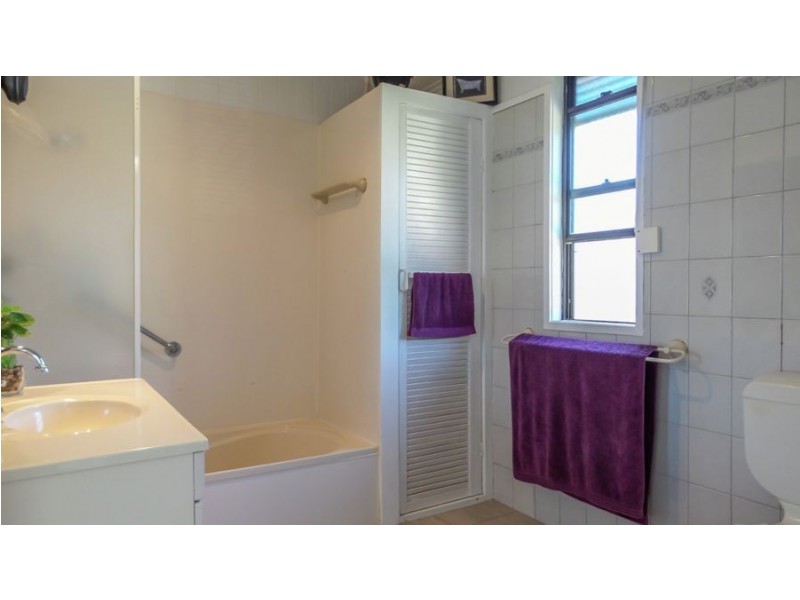 7 Cathro Street, Rockville QLD 4350