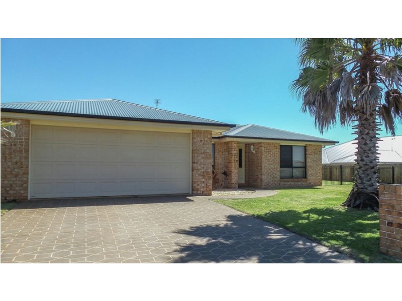5 Macrossan Street, Cranley QLD 4350