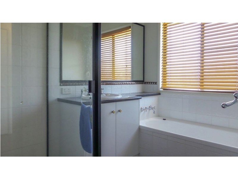 5 Macrossan Street, Cranley QLD 4350