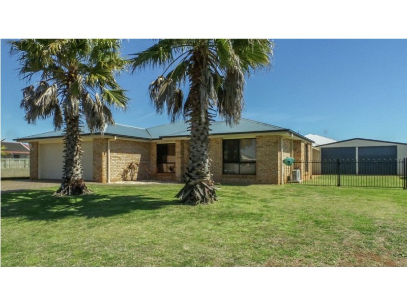 5 Macrossan Street, Cranley QLD 4350